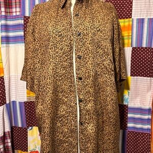 Vintage cheetah print button up
